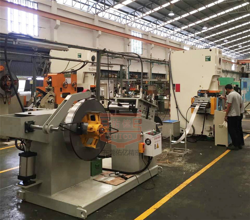 厚板GO整平機、NC伺服送料機配沖床視頻